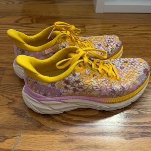 HOKA X FREE PEOPLE MOVEMENT CLIFTON 8